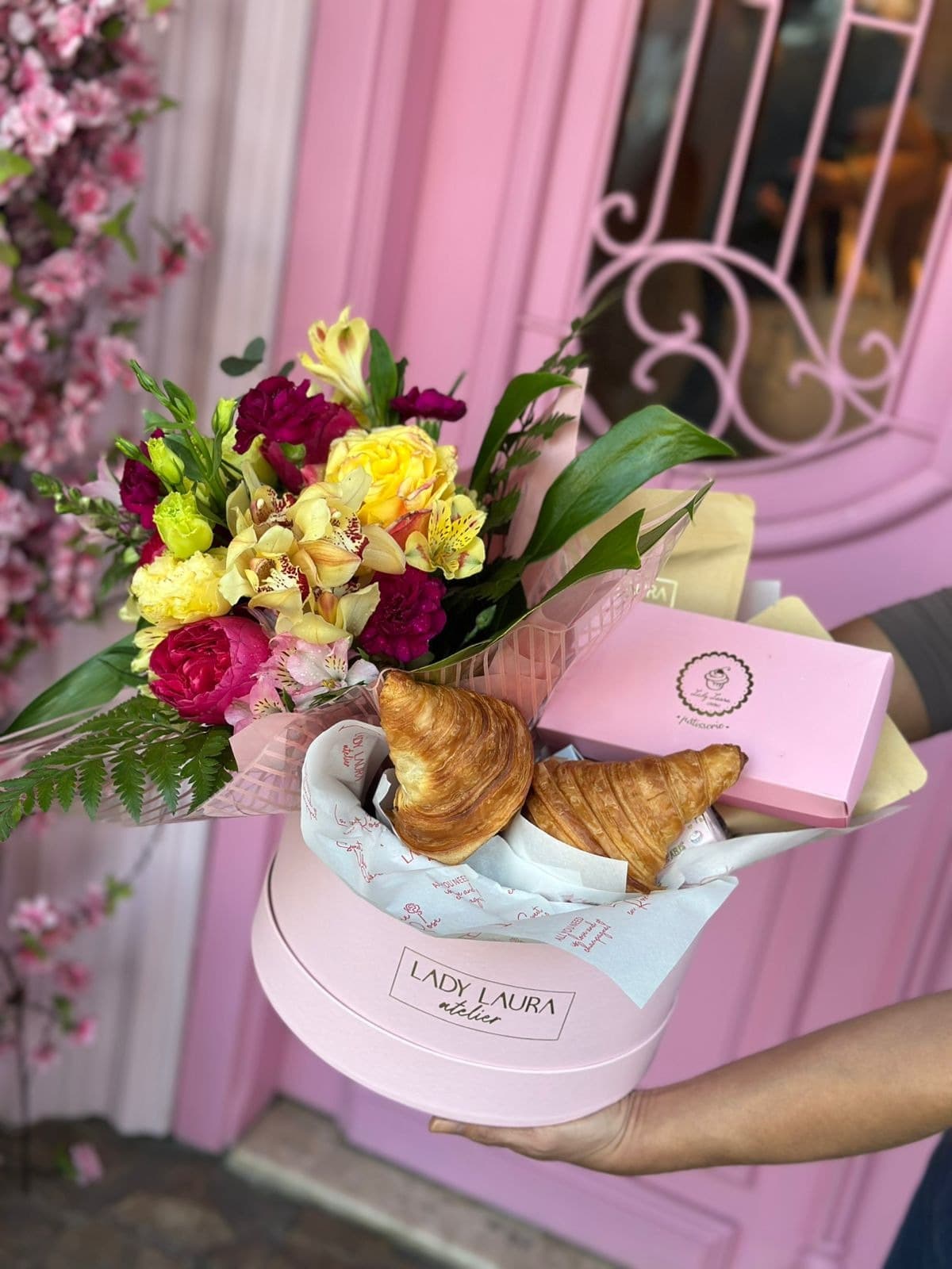 Box Breakfast at Tiffany's