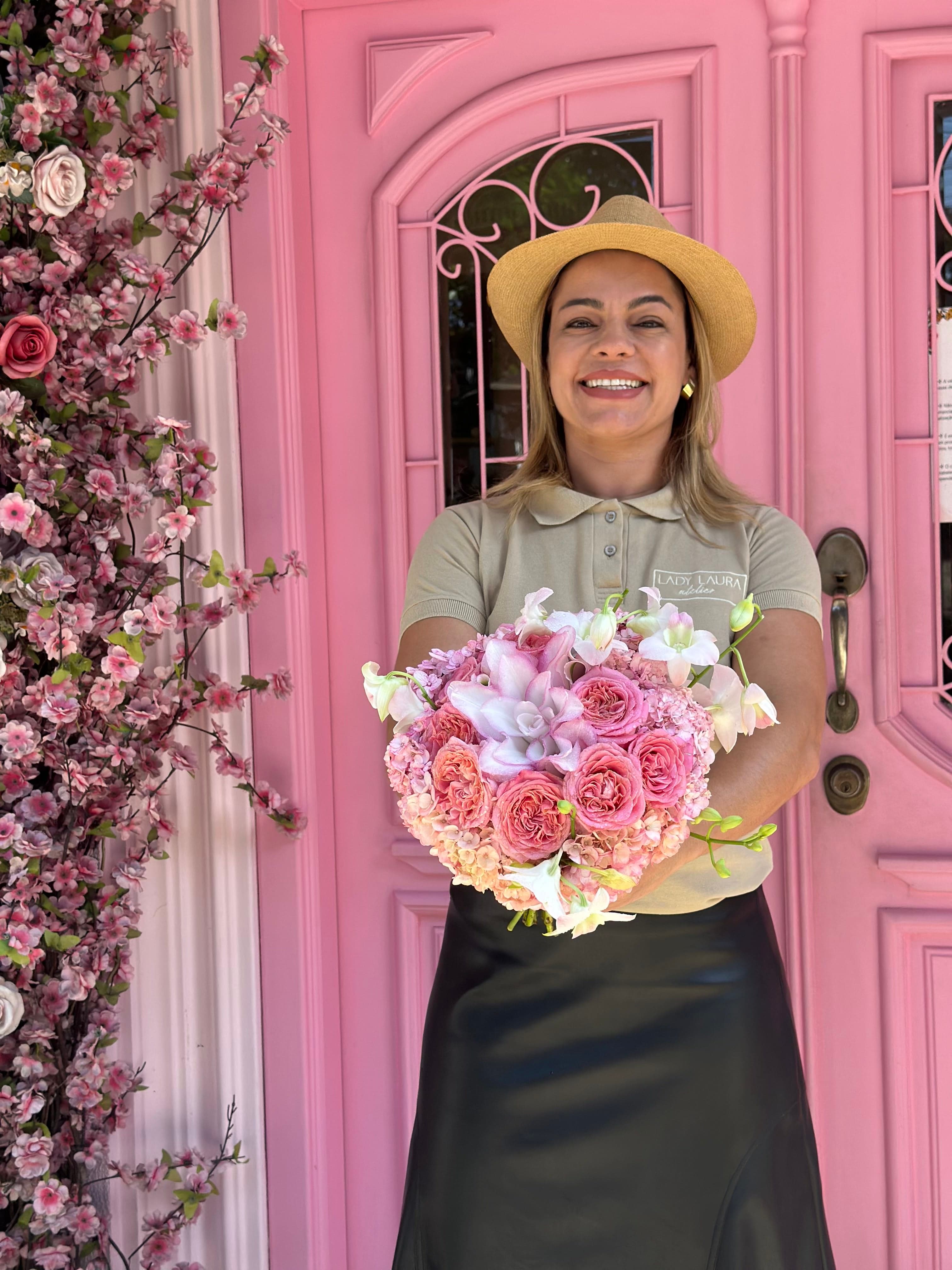 Renata Chagas — Designer Floral Lady Laura Atelier